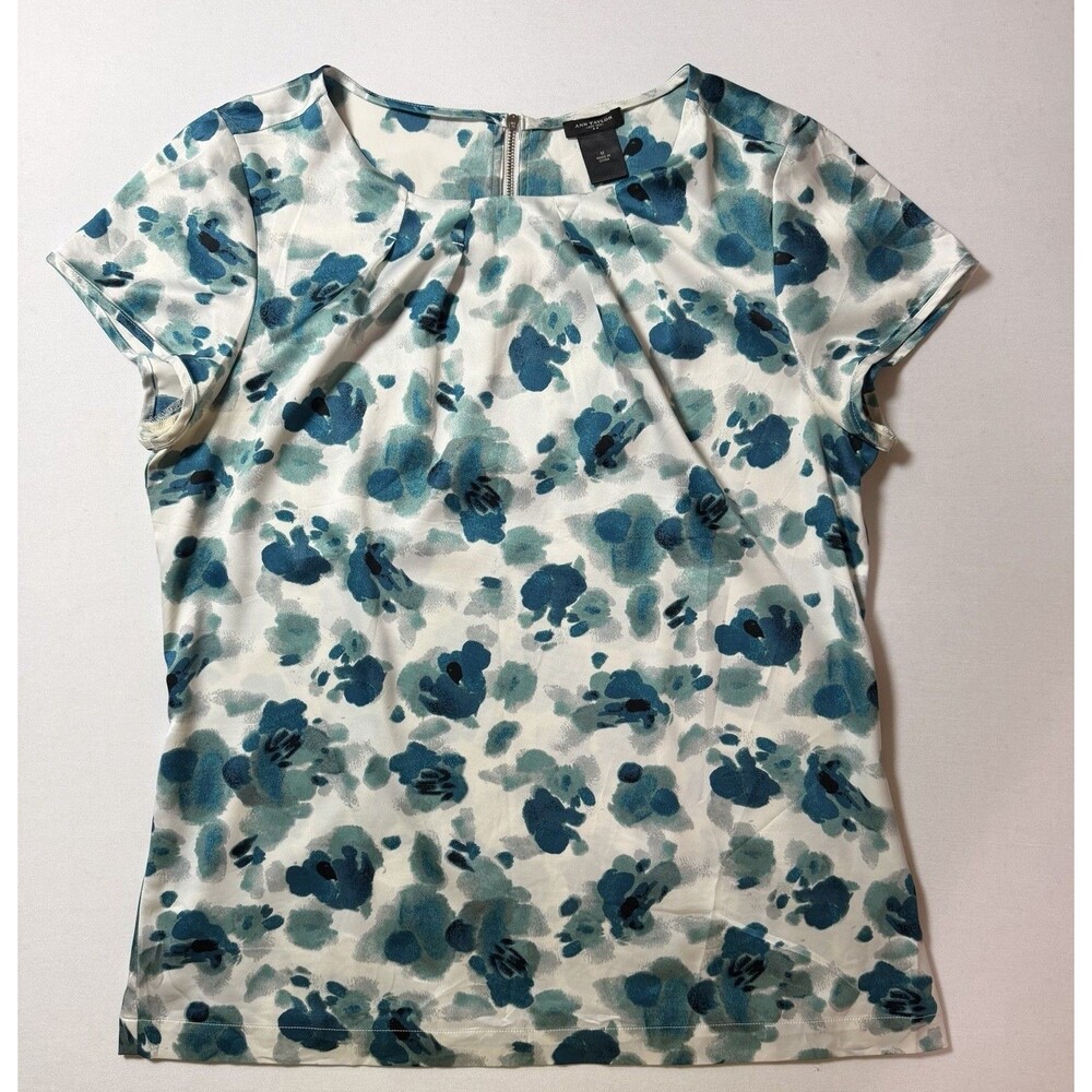 Ann Taylor Blouse Blue Floral Size Medium Satin/Silky Feel Dressy Top Workwear